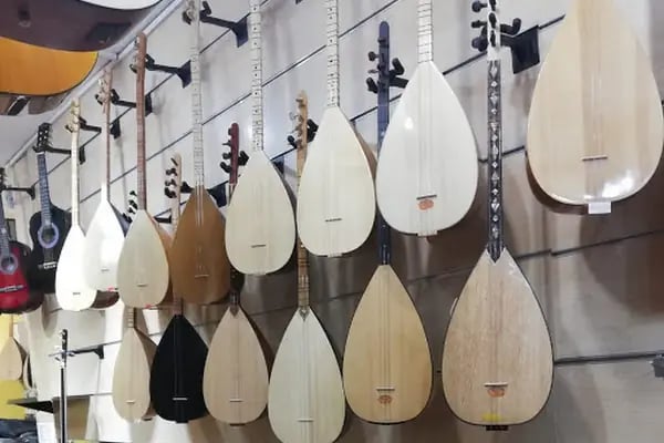 SAZ EVİ Antalya -SILA MÜZİK MK MÜZIK, Antalya Saz, Antalya saz evi, Antalya müzik aleti, Antalya saz dükkanları, Gitar, - Resim 7