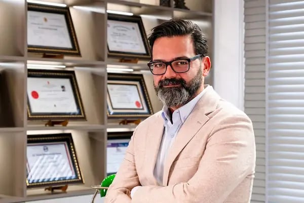 Op. Dr. Anıl Olguner, Adana Plastik Rekonstrüktif Ve Estetik Cerrahi - Resim 2