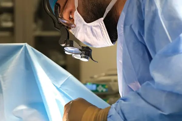 Op. Dr. Anıl Olguner, Adana Plastik Rekonstrüktif Ve Estetik Cerrahi - Resim 5