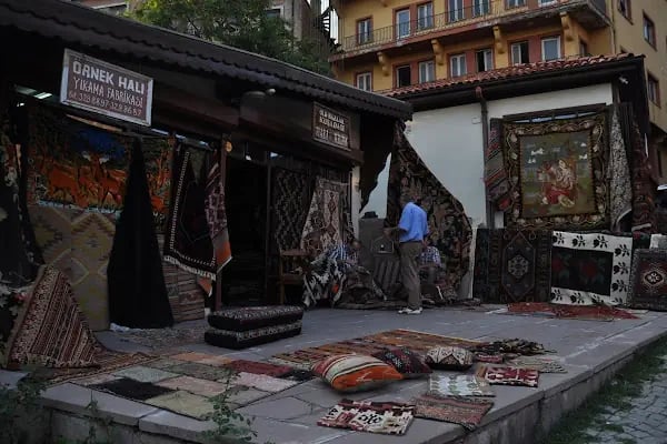 At Pazarı Sokak hediyelik eşya dükkanları - Resim 5