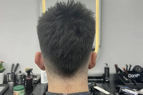 YÜCEL KÖSE BERBER SALONU - Resim 6