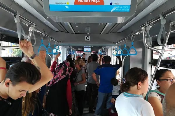 Tramvay Durağı - Resim 3