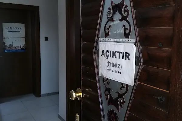 Faik Baysal Kütüphanesi - Resim 15