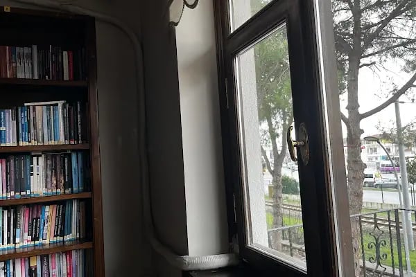Faik Baysal Kütüphanesi - Resim 10