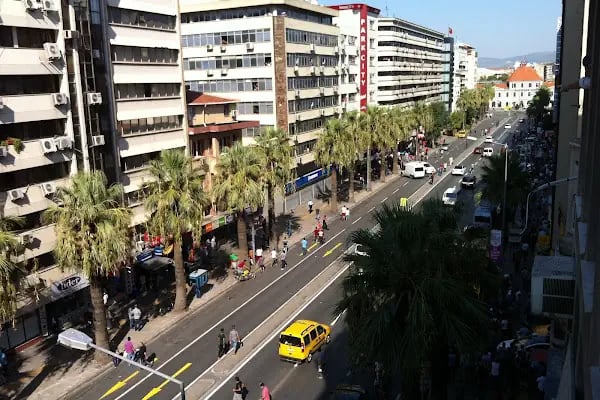 Smyrna Sonsuz Yaşam Kilisesi Derneği - Resim 4
