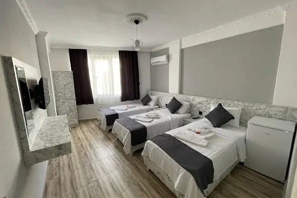 Hadrian's Tower Apart Otel - Resim 2