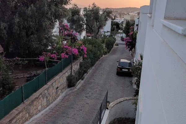 Lale Tepe Apartments - Resim 12