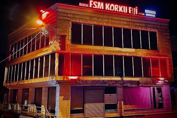 Bursa Fsm Korku Evi - 8.Yıl 850m² Survivor Parkuru! - Resim 1