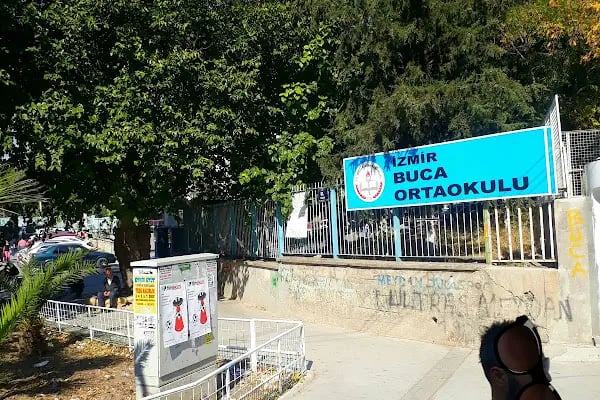 İzmir Buca Ortaokulu - Resim 3