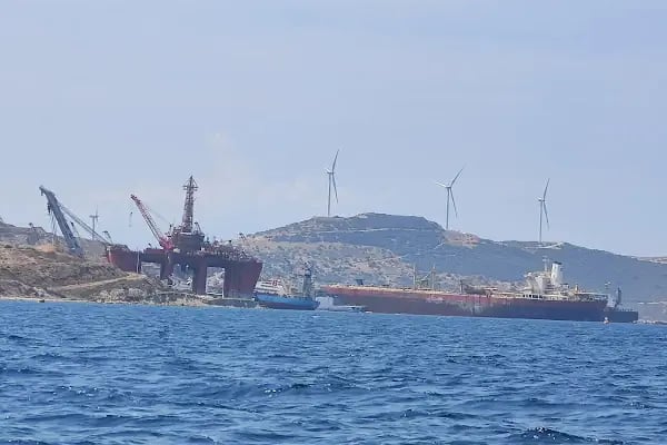 Aliağa Gemi Söküm Tesisleri - Resim 1