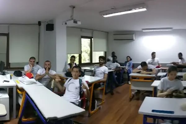 İstanbul Üniversitesi Dil Merkezi - Resim 18