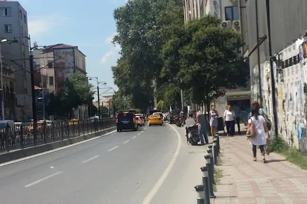 İstanbul Üniversitesi Dil Merkezi - Resim 20