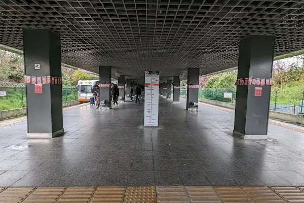 Yenibosna Metro İstasyonu - Resim 4