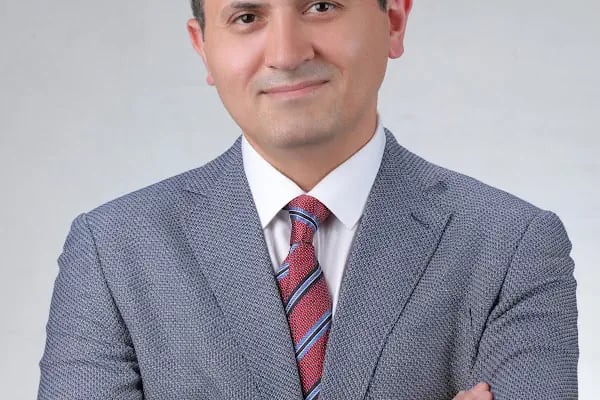 Prof. Dr. Güney YILMAZ / Ortopedi / Çocuk Ortopedi /Deformite Düzeltme / Serebral Palsi / Kalça Çıkığı / Kalça Ultrasonu /Ekstremite Uzatma Cerrahisi - Resim 1