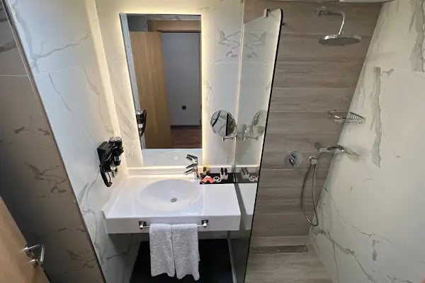 Nira Otel - Resim 17