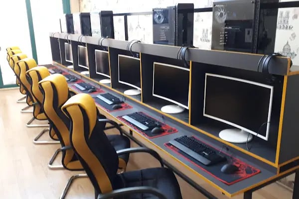 MERT NET İNTERNET CAFE VE BİLARDO SALONU - Resim 2