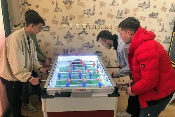 MERT NET İNTERNET CAFE VE BİLARDO SALONU - Resim 8