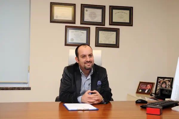 Op Dr Gökhan Özerdem, Estetik ve Plastik Cerrah Antalya - Resim 3
