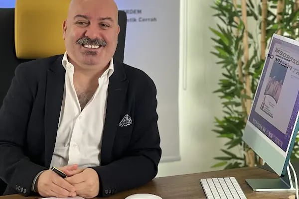 Op Dr Gökhan Özerdem, Estetik ve Plastik Cerrah Antalya - Resim 4