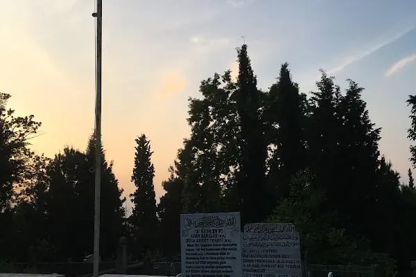 Erenler Mezarlığı - Resim 20