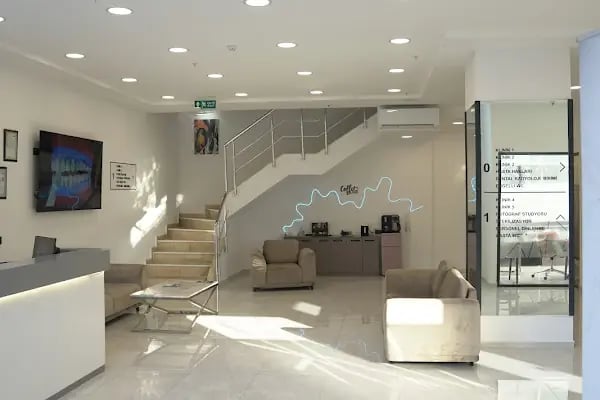 Özel Bağcılar Güleryüz Diş Kliniği - Resim 6