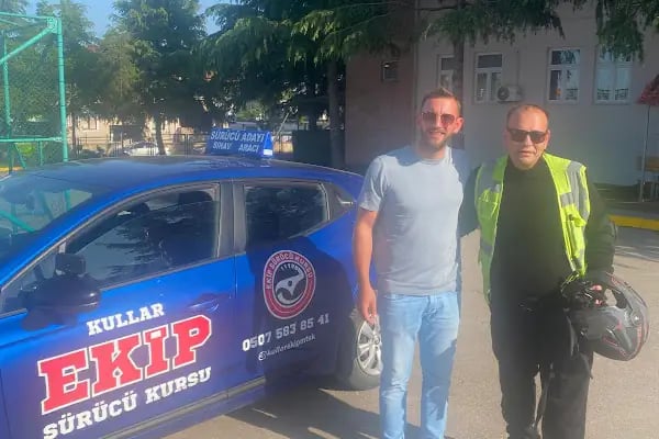 KULLAR EKİP SÜRÜCÜ KURSU BAŞİSKELE - Resim 5