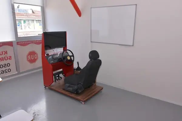 KULLAR EKİP SÜRÜCÜ KURSU BAŞİSKELE - Resim 3