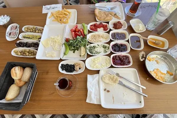 Cafe Zeytin Dalı - Resim 3