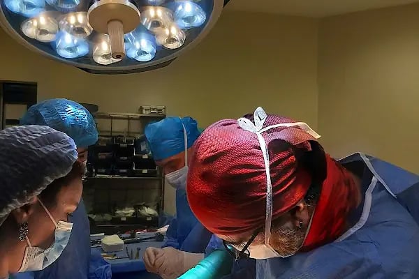 Bursa Ortopedi Doktoru Doç.Dr.Erkam Kömürcü, Ortopedi ve Travmatoloji Kliniği - Resim 2
