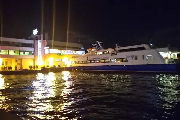 Karşıyaka Tramvay Durağı - Resim 17