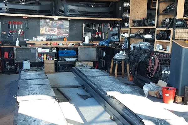 Toys Car Bodrum - Oto Mekanik, Oto Kaporta Boya ve Hasar Onarım Merkezi - Resim 19