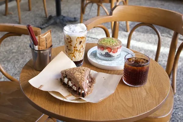 Mahalle Food &amp; Cafe - Resim 3
