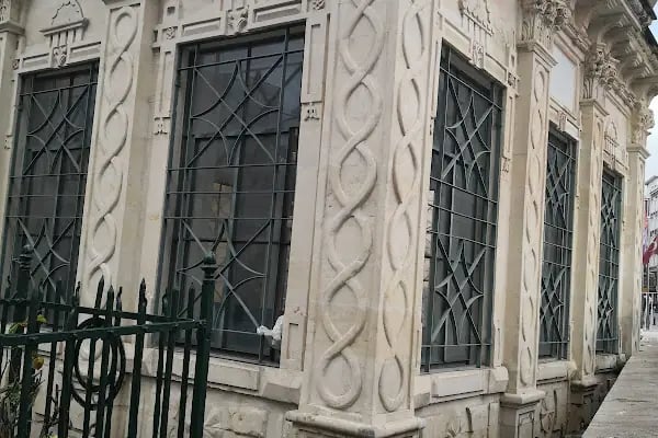Laleli Baba türbesi - Resim 6