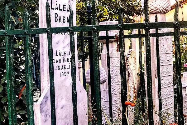 Laleli Baba türbesi - Resim 5