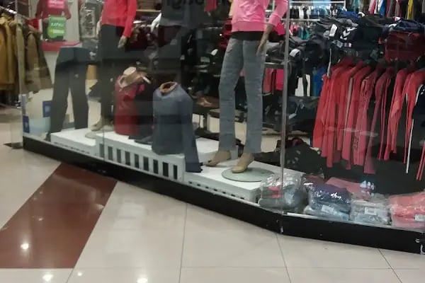 Deşifre Giyim Mağazası - Resim 1