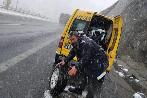 Lastikçi Soner Usta Pozantı 7/24 Yol yardım | Pozantı Bircan oto lastik - Resim 2