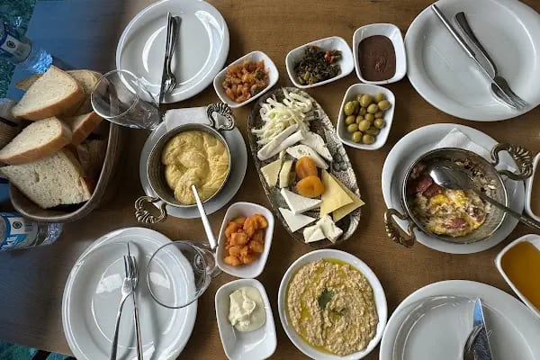 Lazut Restaurant &amp; Doğal Serpme Kahvaltı - Resim 19