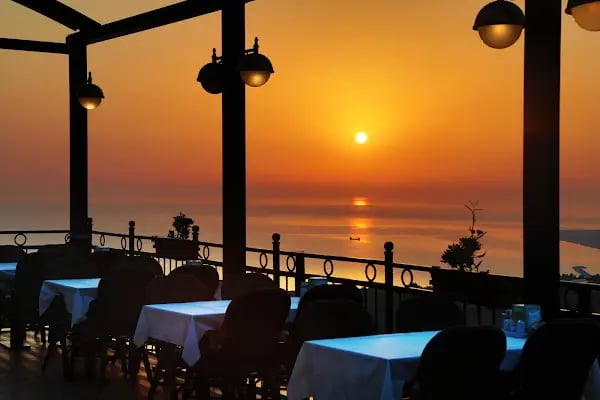 Lazut Restaurant &amp; Doğal Serpme Kahvaltı - Resim 6