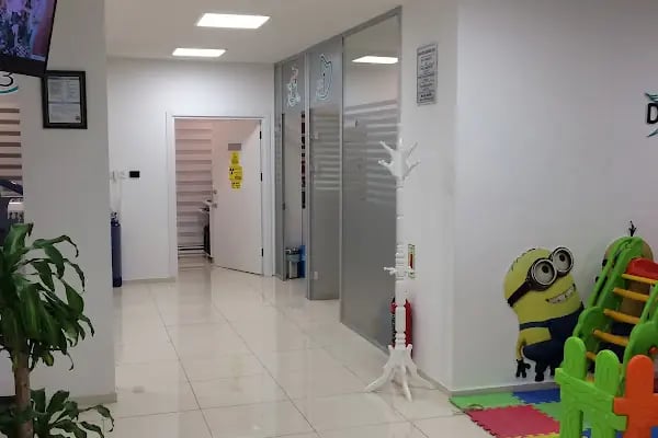 Dent Km - Buca Diş Kliniği - Resim 9