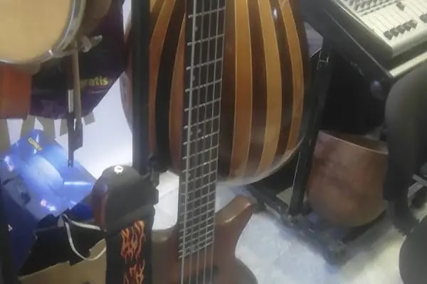 Akem Müzik Aletleri Satış, Tamir ve Müzik Eğitim Merkezi - Yenibosna ders aidatları 1500(bağlama) tl[2025] - Resim 16