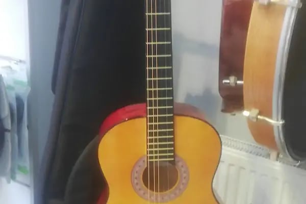 Akem Müzik Aletleri Satış, Tamir ve Müzik Eğitim Merkezi - Yenibosna ders aidatları 1500(bağlama) tl[2025] - Resim 14