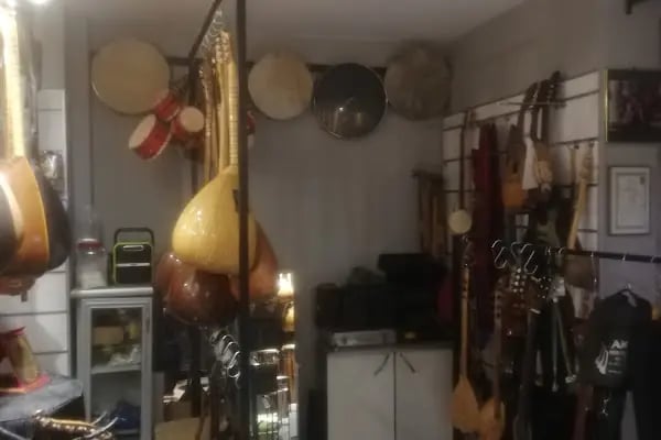Akem Müzik Aletleri Satış, Tamir ve Müzik Eğitim Merkezi - Yenibosna ders aidatları 1500(bağlama) tl[2025] - Resim 20