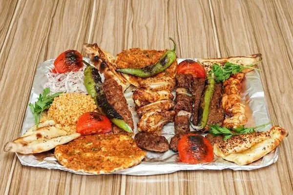 Yeni Kardelen Pide Lahmacun Ve Döner Salonu - Resim 11