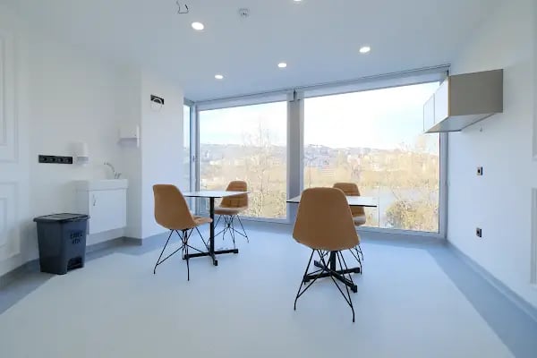 Berkay Tulpar Clinic | Saç Ekimi ve Estetik Kliniği | Hair Transplant Turkey Istanbul | Aesthetic Clinic | Berkay Tulpar - Resim 13