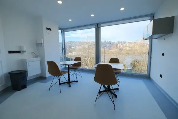 Berkay Tulpar Clinic | Saç Ekimi ve Estetik Kliniği | Hair Transplant Turkey Istanbul | Aesthetic Clinic | Berkay Tulpar - Resim 16