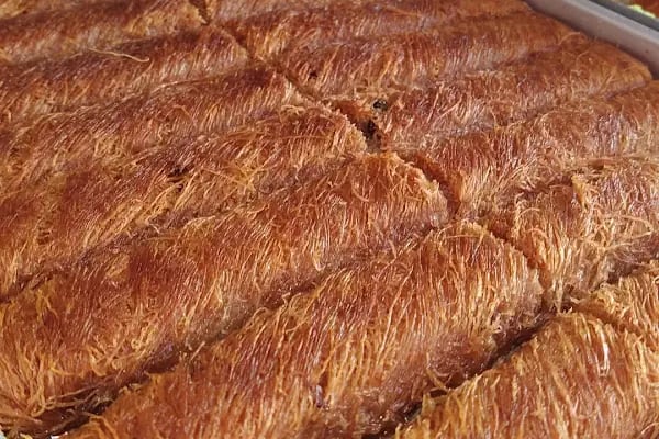 Eselya Pasta &amp; Ekler / Sandviç Ye - Resim 20