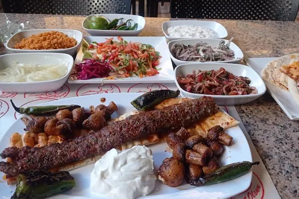 ÖZ ADANA LOKANTASI - Resim 4