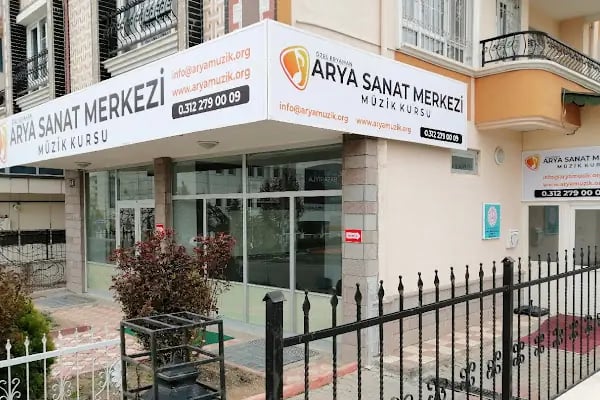 T.C. MEB Özel Eryaman Arya Sanat Merkezi Müzik Kursu - Resim 1