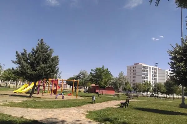 Bağlar Belediyesi Nevruz Parkı - Resim 1