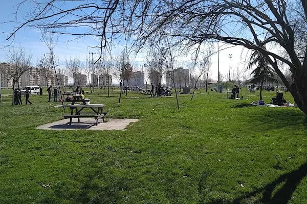 Bağlar Belediyesi Nevruz Parkı - Resim 4
